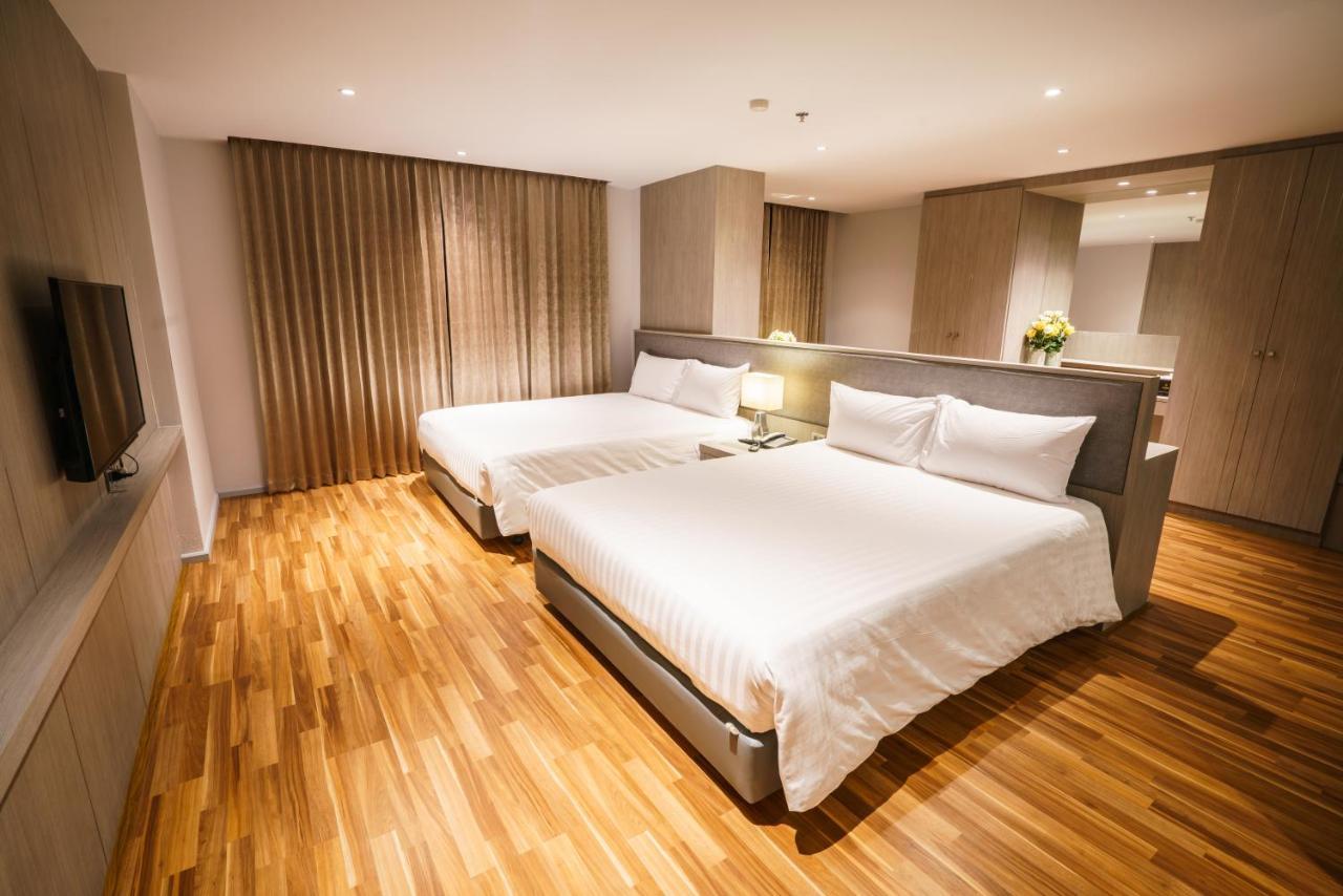 New Season Square Hotel Хатъяй Экстерьер фото