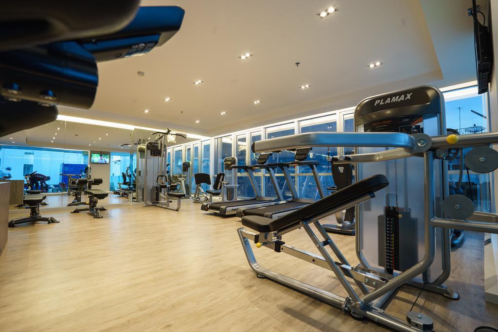 New Season Square Hotel Хатъяй Экстерьер фото