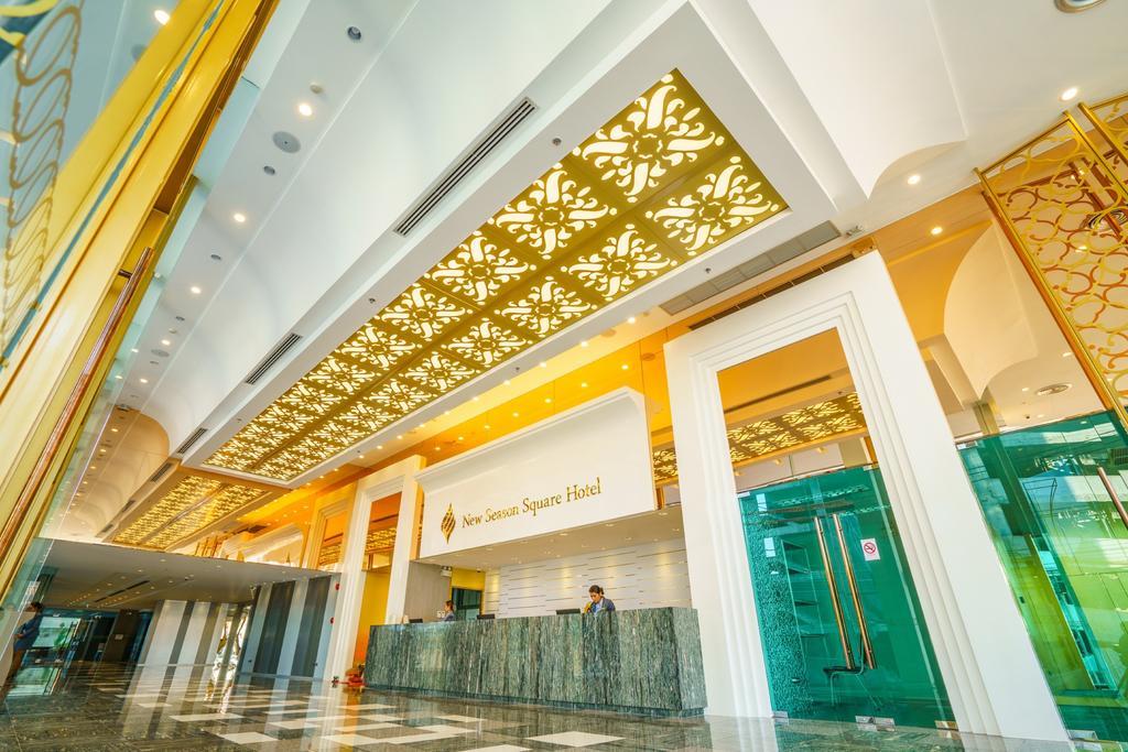 New Season Square Hotel Хатъяй Экстерьер фото