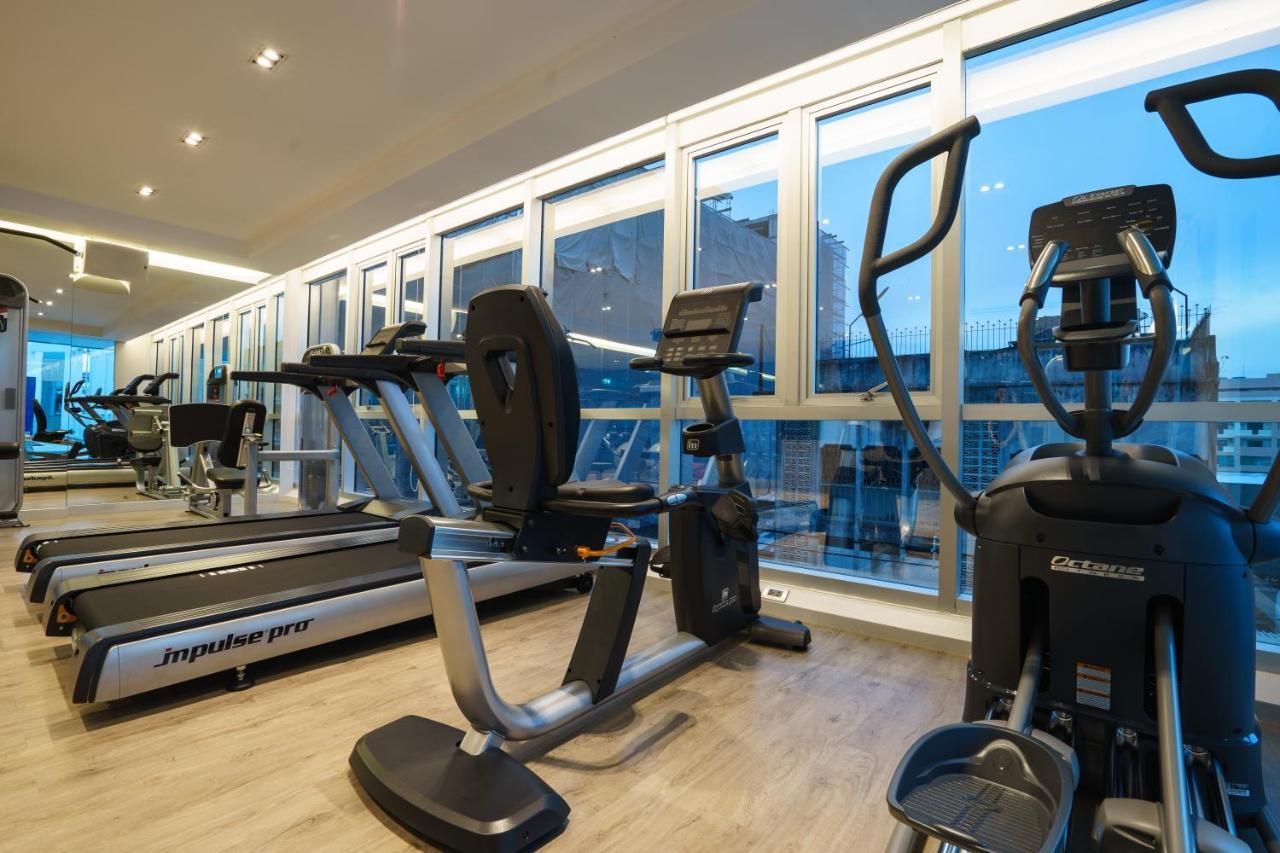 New Season Square Hotel Хатъяй Экстерьер фото